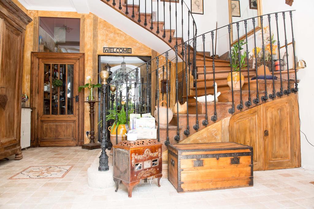 Au Bonheur D'Alphonse Bed & Breakfast Lusignan-Petit Exterior foto